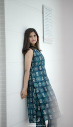 M / Deep Peacock Teal