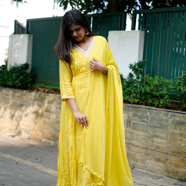 Sunlit V-Neck Salwar Set