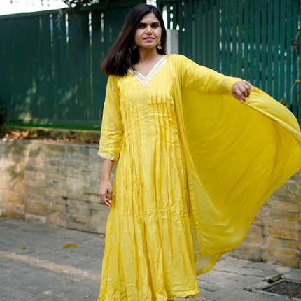 Sunlit V-Neck Salwar Set