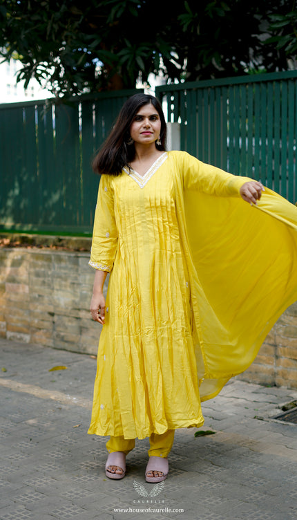 Sunlit V-Neck Salwar Set