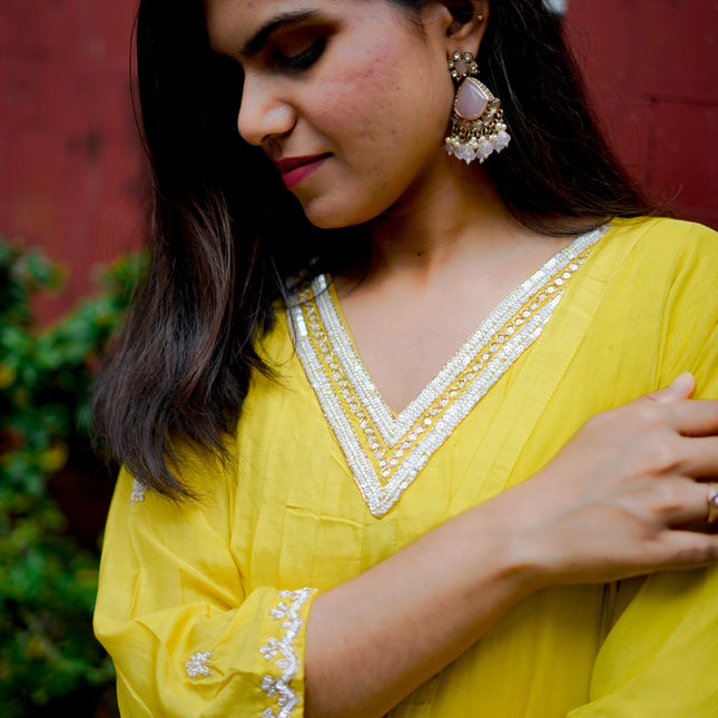 Sunlit V-Neck Salwar Set